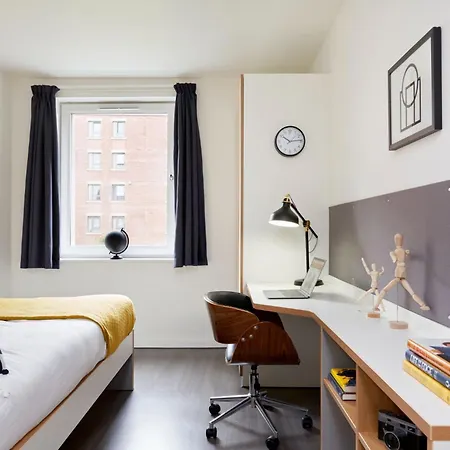 For Students Only - Asa Briggs House In Daire