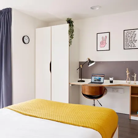 For Students Only - Asa Briggs House In Leeds (West Yorkshire)