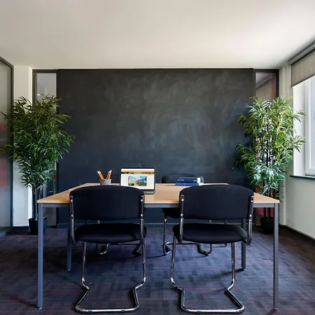 For Students Only - Modern In Centre Appartement *