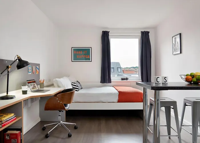 For Students Only - Asa Briggs House In Leeds (West Yorkshire)