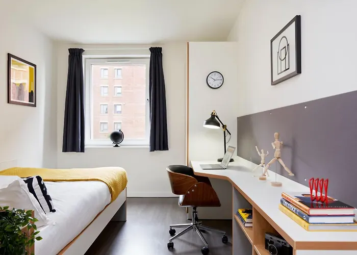 For Students Only - Asa Briggs House In Apartment