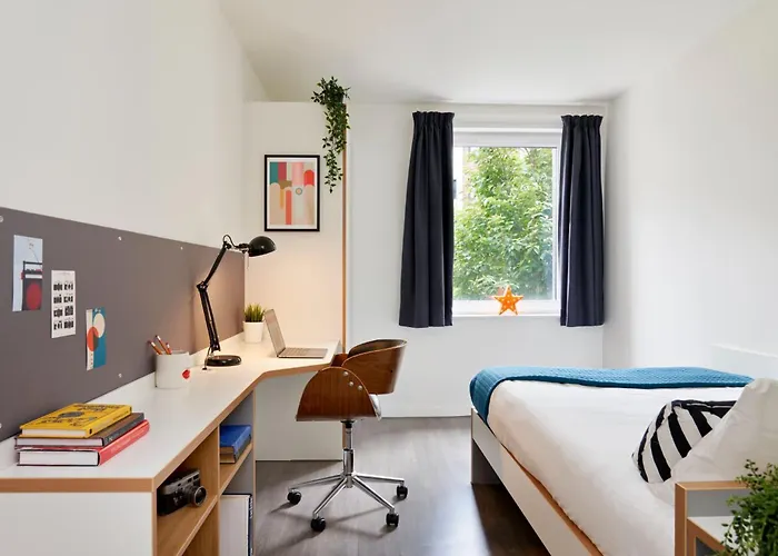 Apartment For Students Only - Asa Briggs House In