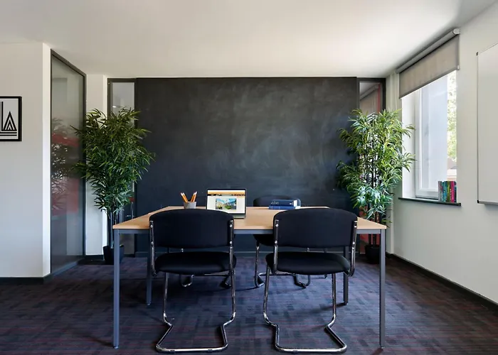 For Students Only - Asa Briggs House In Apartment *