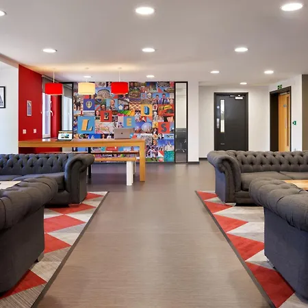 For Students Only - Asa Briggs House In 利兹